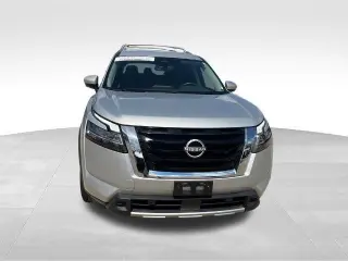 Nissan Pathfinder 2023 AWD SL 4dr SUV