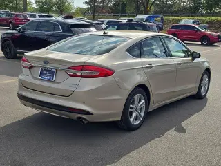 Ford Fusion 2018 SE 4dr Sedán