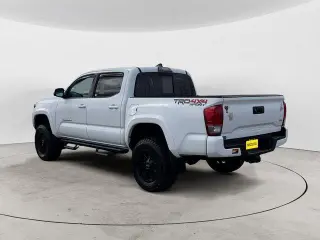 Toyota Tacoma 2017 4x4 TRD Sport 4dr Double Cab 5.0 ft SB 6A