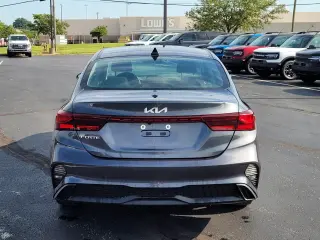 Kia Forte 2023 LXS Sedán 4 puertas