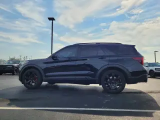 Ford Explorer 2023 AWD ST 4dr SUV