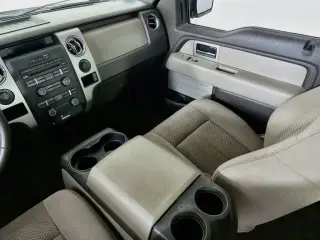 Ford F-150 2010 4x4 XL 4dr SuperCrew Styleside 5.5 ft. SB