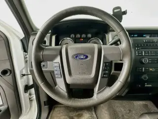 Ford F-150 2010 4x4 XL 4dr SuperCrew Styleside 5.5 ft. SB