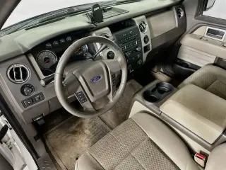 Ford F-150 2010 4x4 XL 4dr SuperCrew Styleside 5.5 ft. SB