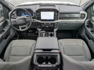 Ford F-150 Lightning 2023 AWD XLT 4dr SuperCrew 5.5 ft. SB