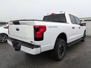 Ford F-150 Lightning 2023 AWD XLT 4dr SuperCrew 5.5 ft. SB