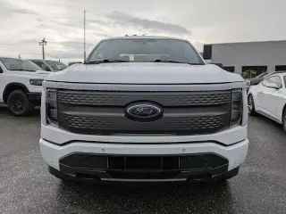 Ford F-150 Lightning 2023 AWD XLT 4dr SuperCrew 5.5 ft. SB
