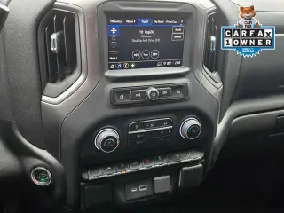 Chevrolet Silverado 1500 2022 4x4 Custom Trail Boss Cabina Crew 4 puertas SB de 5.8 pies