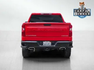 Chevrolet Silverado 1500 2022 4x4 Custom Trail Boss Cabina Crew 4 puertas SB de 5.8 pies
