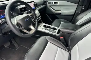 Ford Explorer 2023 AWD XLT SUV de 4 puertas