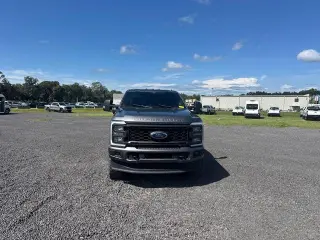 Ford F-250 Super Duty 2023 4x4 XL 4 puertas Crew Cab Camioneta cabina corta de 6,8 pies