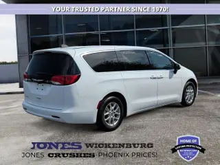 Chrysler Voyager 2022 LX 4dr Mini-Van