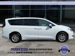 Chrysler Voyager 2022 LX 4dr Mini-Van