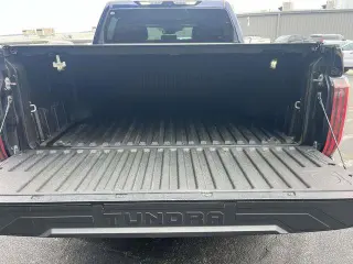 Toyota Tundra 2022 4x2 Limited Cabina CrewMax de 4 puertas SB