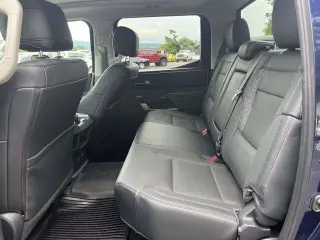 Toyota Tundra 2022 4x2 Limited Cabina CrewMax de 4 puertas SB