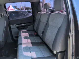 Ford F-150 2023 4x4 XL 4 puertas SuperCrew con caja de 5,5 pies (SB)