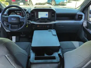 Ford F-150 2023 4x4 XL 4 puertas SuperCrew con caja de 5,5 pies (SB)
