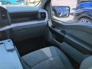 Ford F-150 2023 4x4 XL 4 puertas SuperCrew con caja de 5,5 pies (SB)