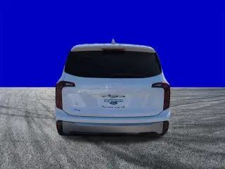 Kia Telluride 2025 LX SUV de 4 puertas