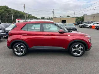 Hyundai VENUE 2023 Limited 4 puertas Crossover