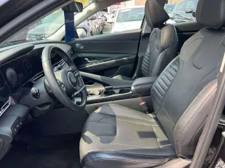 Hyundai ELANTRA 2023 Limited sedán 4 puertas