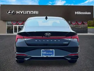Hyundai ELANTRA 2023 Limited sedán 4 puertas