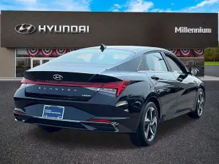 Hyundai ELANTRA 2023 Limited sedán 4 puertas