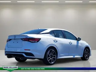Nissan Sentra 2024 SR Sedán 4 puertas