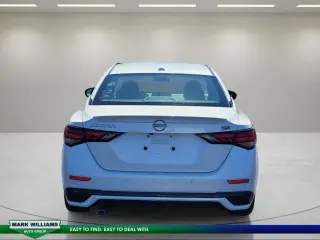 Nissan Sentra 2024 SR Sedán 4 puertas