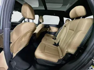 El Audi Q7 2022 AWD quattro Premium Plus 45 TFSI SUV de 4 puertas