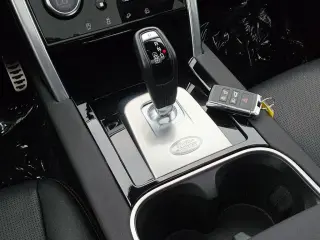 Land Rover Discovery Sport 2023 tracción a las cuatro ruedas P250 SE R-Dynamic SUV de 4 puertas