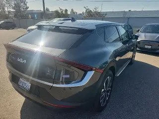 Kia EV6 2024 Light Long Range 4p Crossover