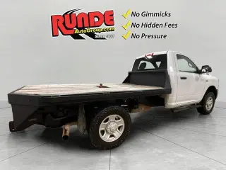 Ram 3500 2022 4x4 Tradesman 2dr Regular Cab 143.5 in. WB SRW Chassis