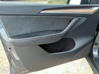 Tesla Model Y 2023 AWD Larga Autonomía 4dr Crossover