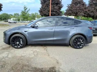 Tesla Model Y 2023 AWD Larga Autonomía 4dr Crossover