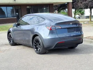 Tesla Model Y 2023 AWD Larga Autonomía 4dr Crossover