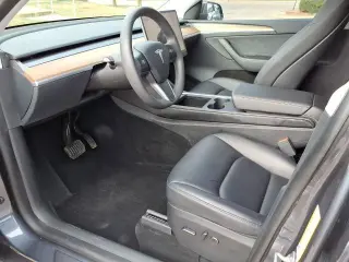 Tesla Model Y 2023 AWD Larga Autonomía 4dr Crossover