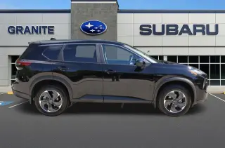 Nissan Rogue 2025 AWD SV 4 puertas Crossover