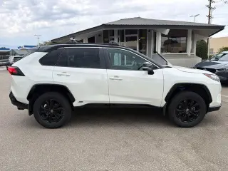Toyota RAV4 Híbrido 2024 AWD XSE 4dr SUV