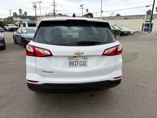 Chevrolet Equinox 2021 LS SUV de 4 puertas con 1LS