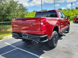 Chevrolet Silverado 1500 2021 4x4 LT Trail Boss 4 puertas Crew Cab, carrocería corta de 5.8 pies