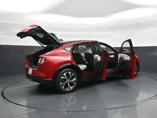 Ford Mustang Mach-E 2023 Premium SUV de 4 puertas