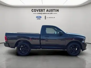 Ram 1500 2017 4x2 Express Cabina Regular de 2 puertas, caja de 1,91 m (6,3 pies)