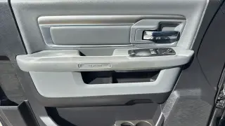 Ram 1500 2017 4x2 Express Cabina Regular de 2 puertas, caja de 1,91 m (6,3 pies)