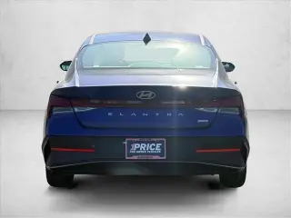 Hyundai ELANTRA Híbrido 2026 Azul 4dr Sedán