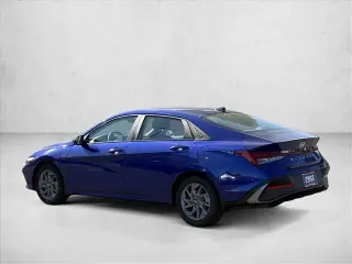 Hyundai ELANTRA Híbrido 2026 Azul 4dr Sedán