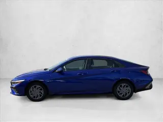 Hyundai ELANTRA Híbrido 2026 Azul 4dr Sedán