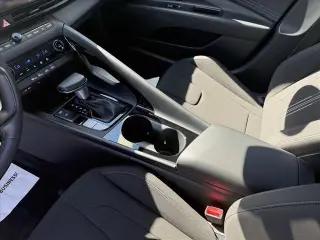 Hyundai ELANTRA Hybrid 2025 SEL Sport 4dr Sedan