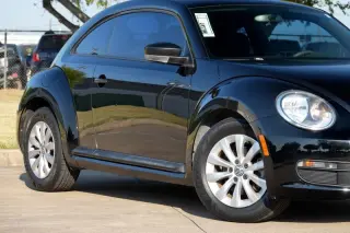 2013 Volkswagen Beetle 2.5L Entry