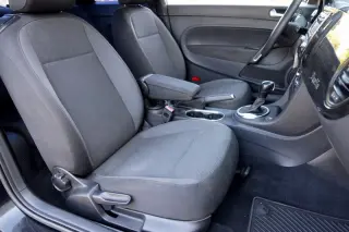 2013 Volkswagen Beetle 2.5L Entry